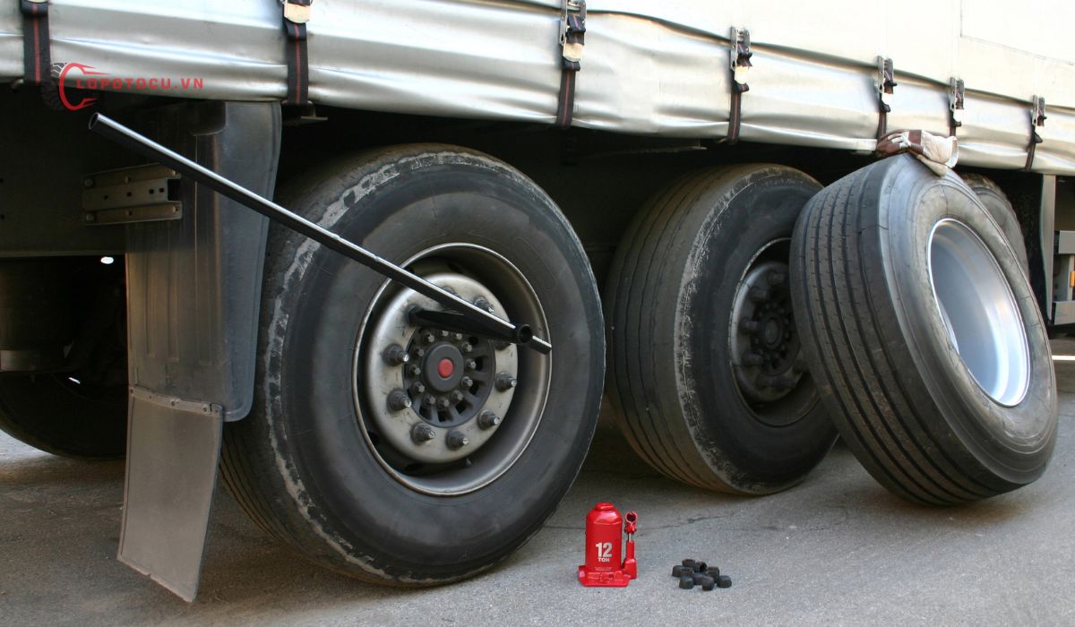 Cách bảo dưỡng lốp xe tải
